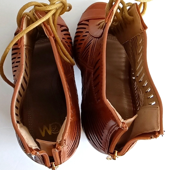 Chelsea Moreland Peep Toe, Heeled Ankle Booties - Picture 11 of 15